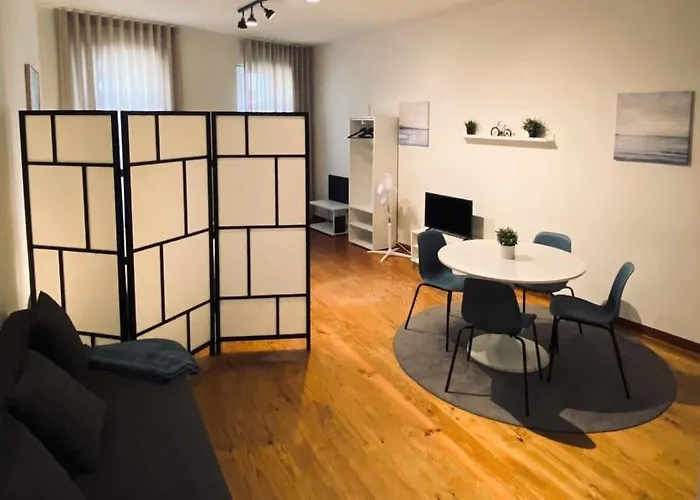 Clerigos B Centro Do *